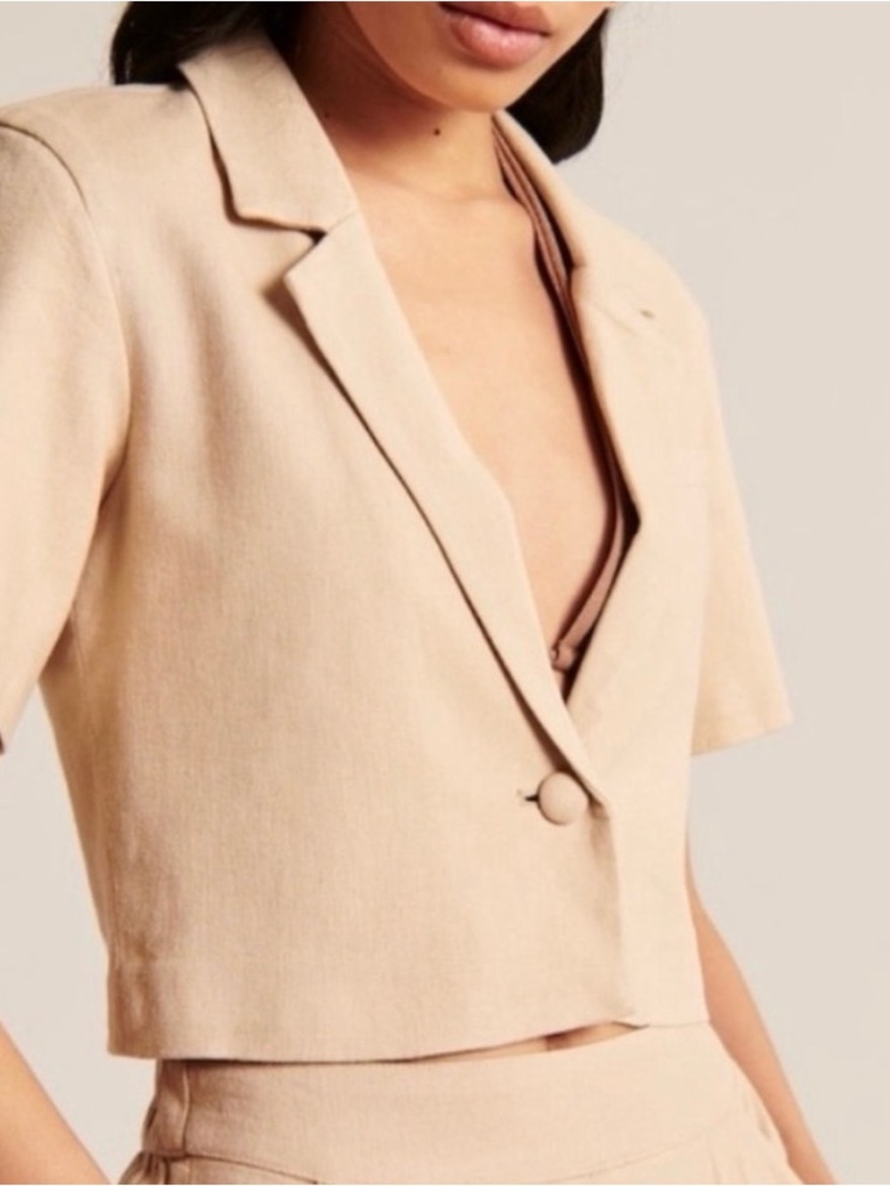 Abercrombie & Fitch Cropped Beige Short-Sleeve Blazer
